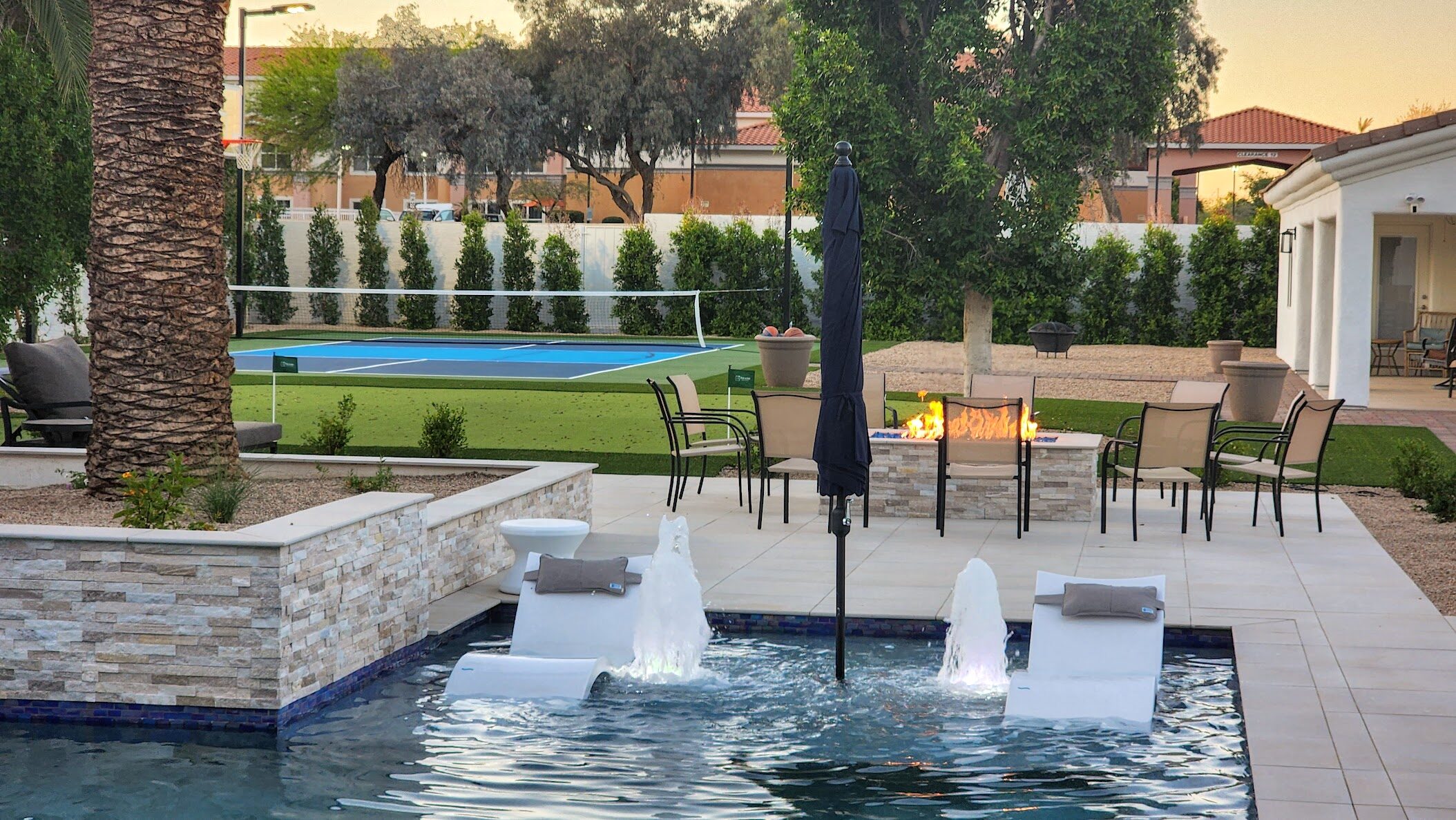 Paradise Valley Entertainment Complex